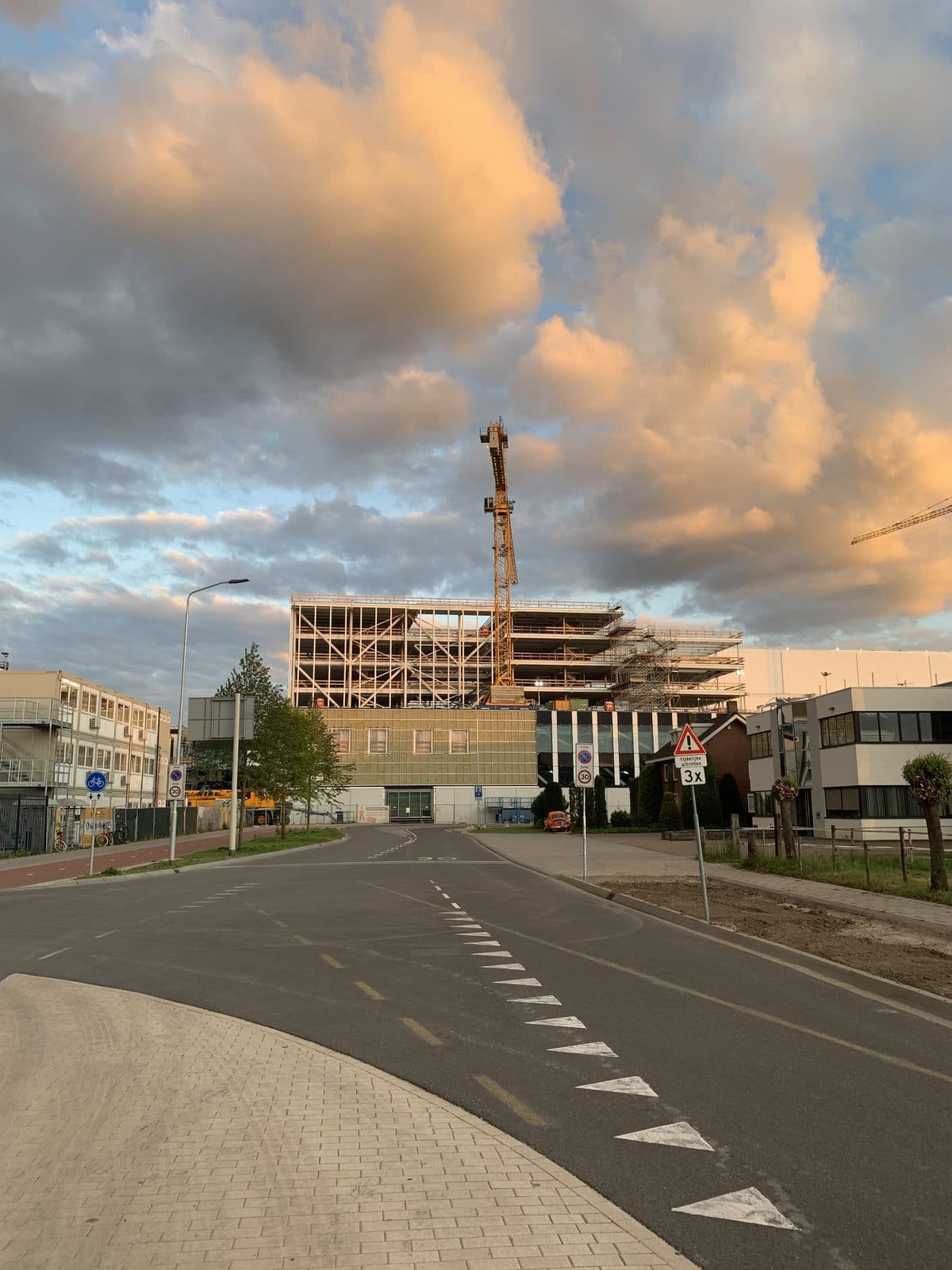 Budowa obiektu ASML — plac budowy